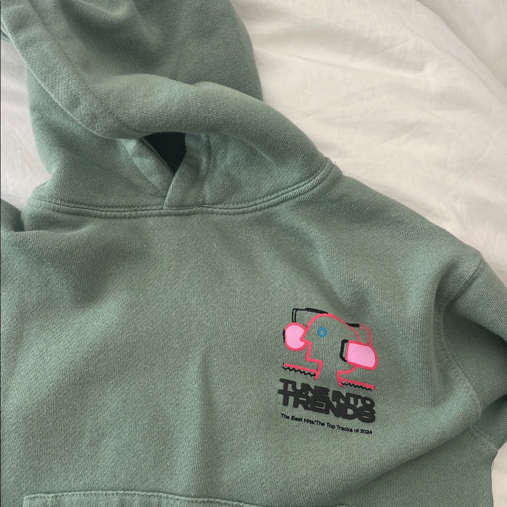 Zara size 7-8- Kids Green Hoodie